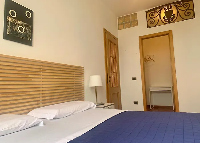 Magdalene Apt. * Sienne